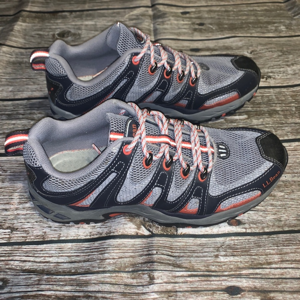 LL Bean Hiking tennis shoes like new 8 Wide